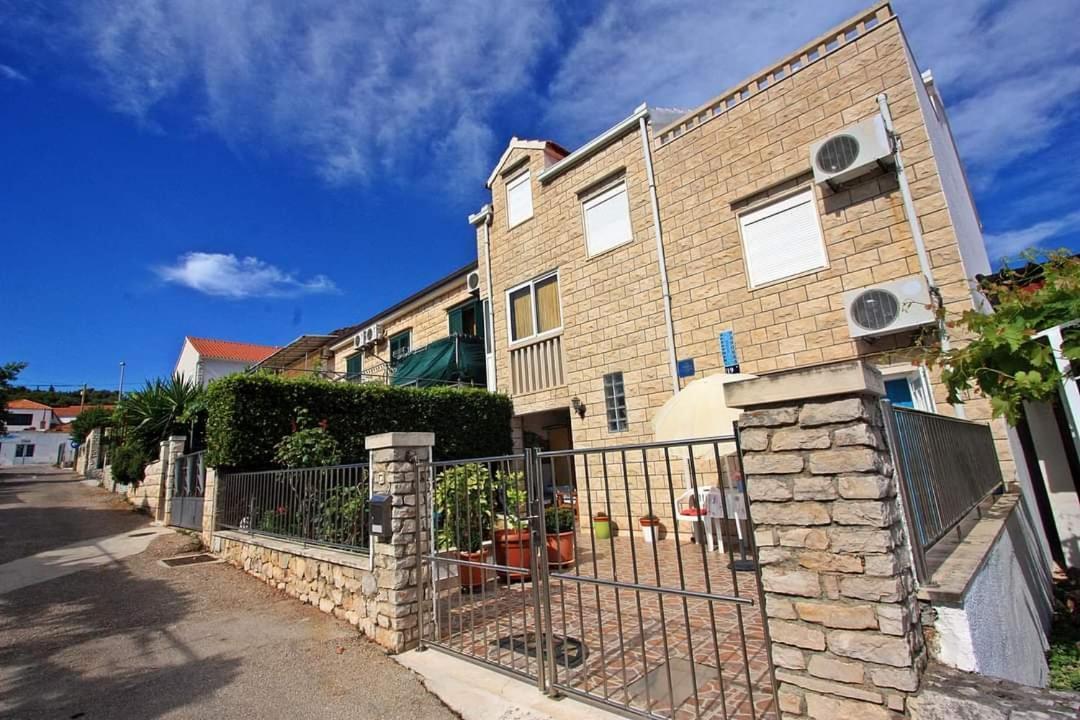Apartment Samanta Supetar Luaran gambar